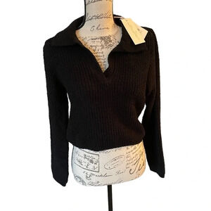 ALLIE Rose black crop v-neck sweater size medium NWT